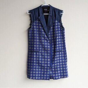 DO+BE blue houndstooth/plaid distressed raw edge zip vest